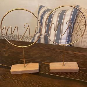 New Hobby Lobby “Mr” and “Mrs” signs